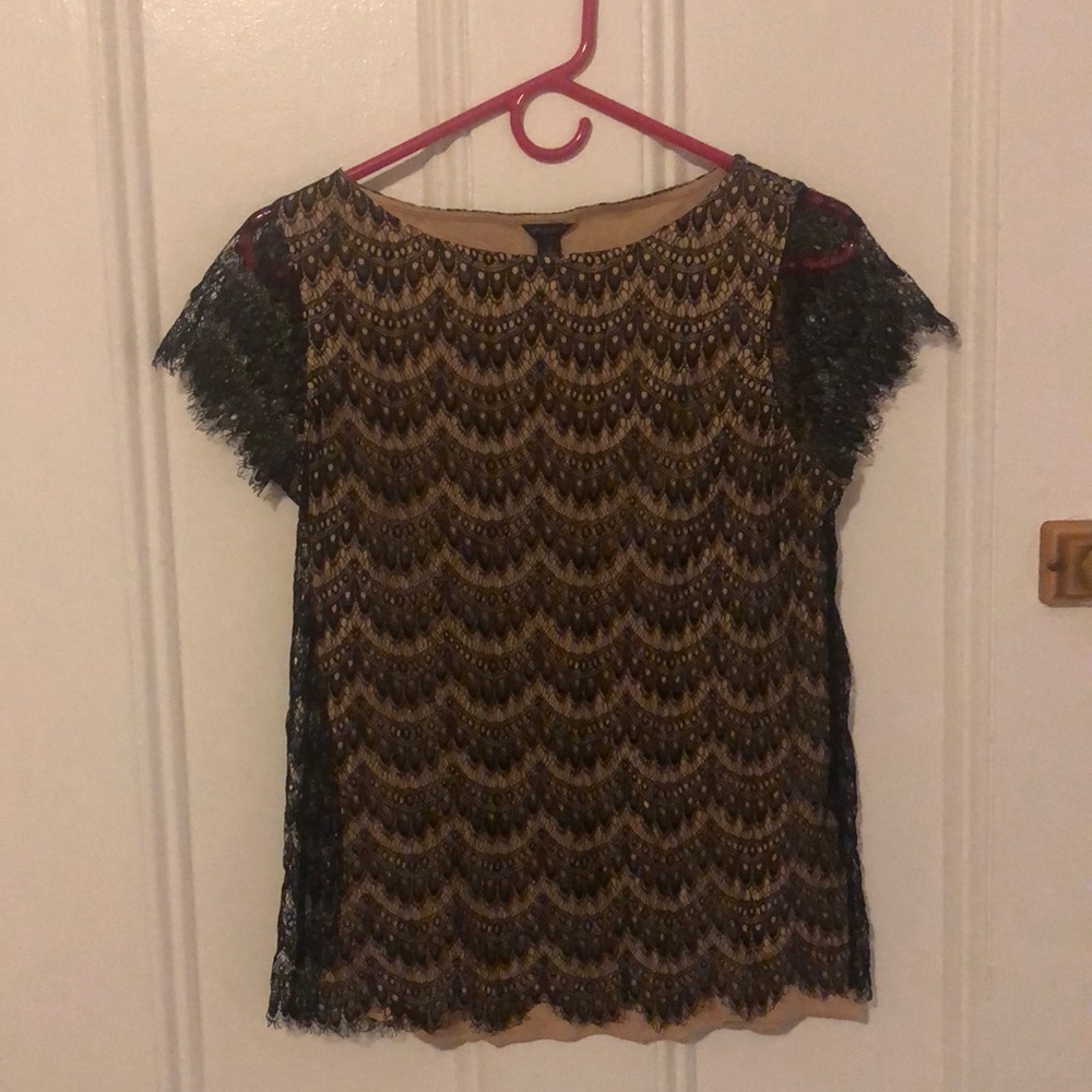 Ann Taylor Scalloped Lace Fringed Lace Sleeve Top